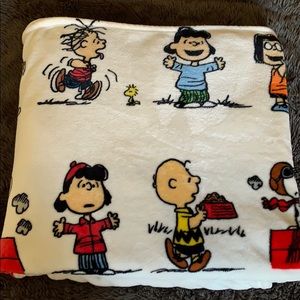 🍃 Large Peanuts Blanket